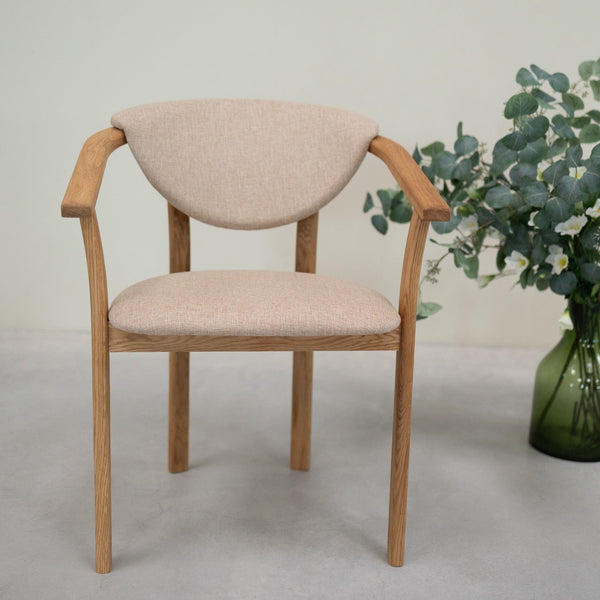 Pack of 2 or 4 Alexis Dining Chairs, Solid Oak Frame, Beige Upholstery | NordicStory