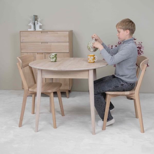 Round extendable dining table in solid oak Escandi 3, 100-130 x 100 x 75 cm | NordicStory