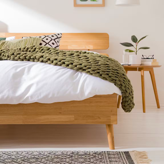 Escandi 2 solid oak bed, 140 x 200 cm / 160 x 200 cm / 180 x 200 cm.