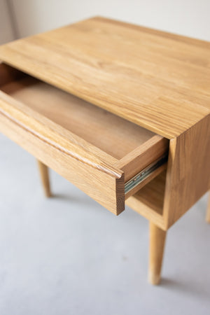 NordicStory Bedside table in solid oak wood