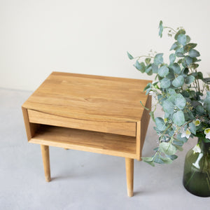 NordicStory Bedside table in solid oak wood