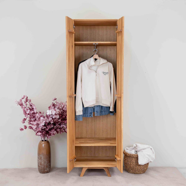 NordicStory Cabinet with 2 doors in solid oak Geneva, 60 x 45 x 200 cm.
