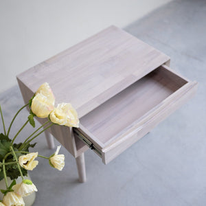 NordicStory Bedside table in solid oak wood