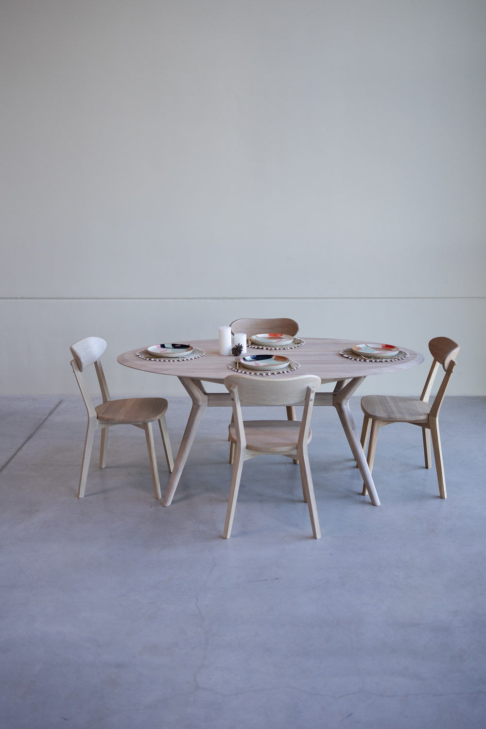NordicStory Carmen extending dining table in solid oak wood