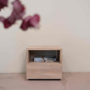 Roble.Store Bedside table in solid oak wood