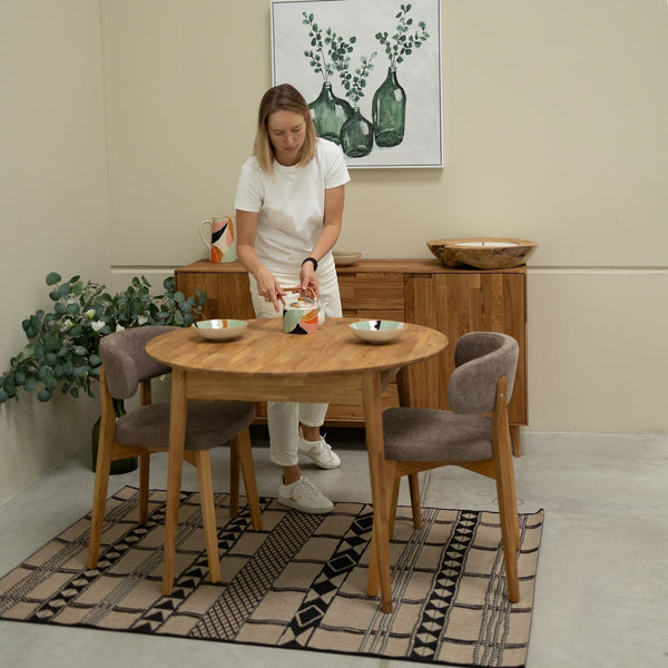 Round extendable dining table in solid oak Escandi 3, 100-130 x 100 x 75 cm | NordicStory