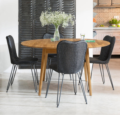 NordicStory Round extendable solid oak dining table with round top
