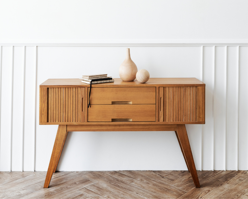 What types of sideboards are available at Roble-Store?