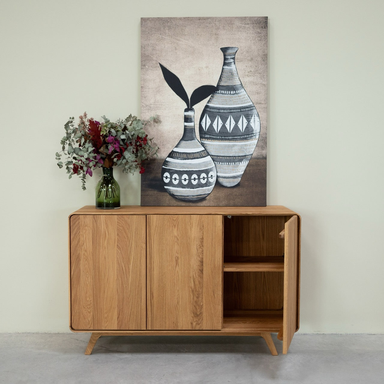 how to decorate a wooden chest of drawers