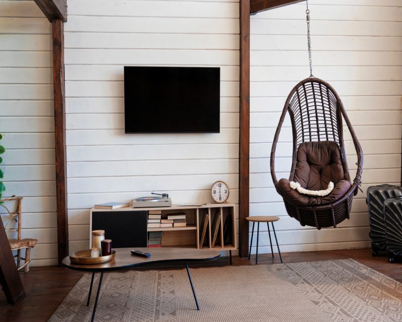 How to Hang TV on Wooden Furniture: Step by Step for a Perfect Installation