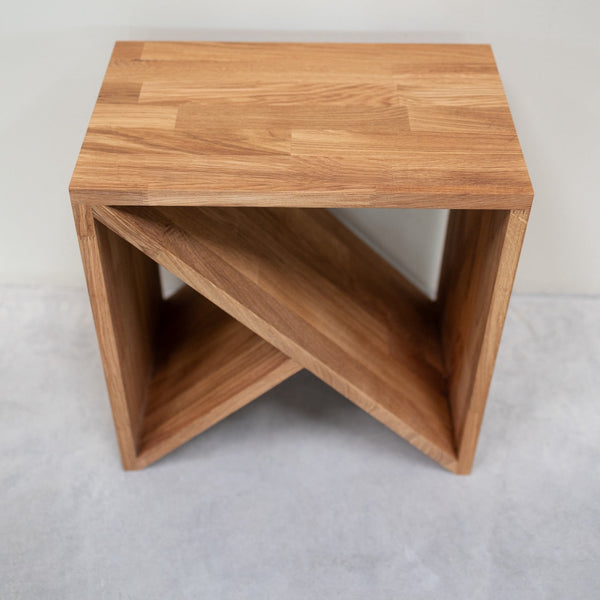 Side table, solid oak bedside table Denmark, 45 x 30 x 45 cm. | NordicStory