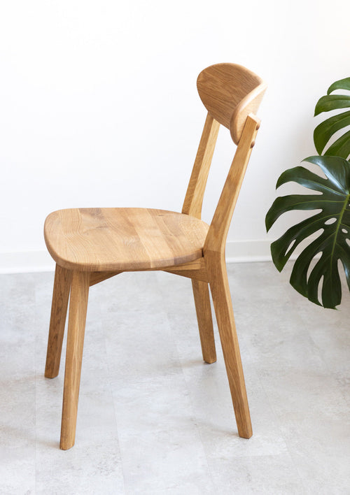Pack of 2 or 4 Solid Oak Dining Chairs Isku | NordicStory
