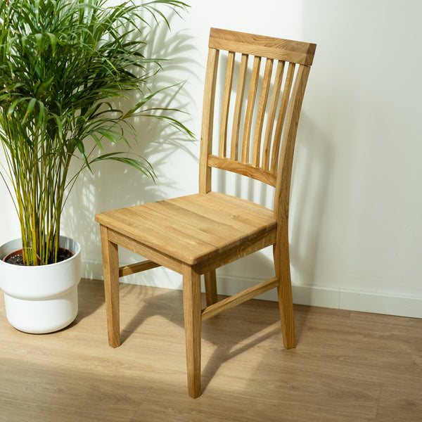 Pack of 2 or 4 Solid Oak Dining Chairs Provance | VESKOR
