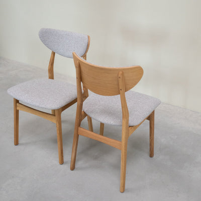 Pack of 2 or 4 Maxwell Solid Oak Dining Chairs, upholstered in Grey | VESKOR