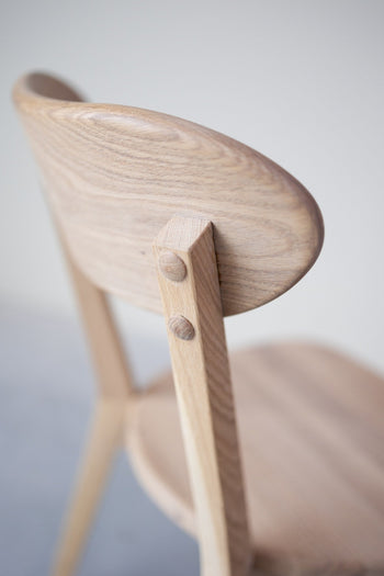 Pack of 2 or 4 Solid Oak Dining Chairs Isku | NordicStory