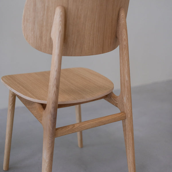 Pack of 2 or 4 Varde Dining Chairs, Solid Oak Wood Frame | NordicStory