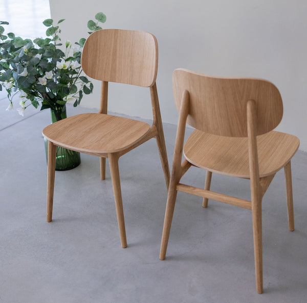 Pack of 2 or 4 Varde Dining Chairs, Solid Oak Wood Frame | NordicStory