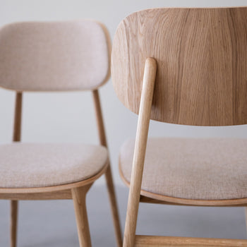 Pack of 2 or 4 Varde Dining Chairs, Solid Oak Frame, Upholstery | NordicStory