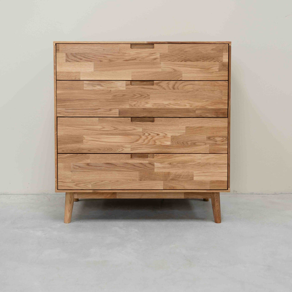 Solid oak chest of drawers Escandi 1, 80 x 45 x 84,5 cm | NordicStory