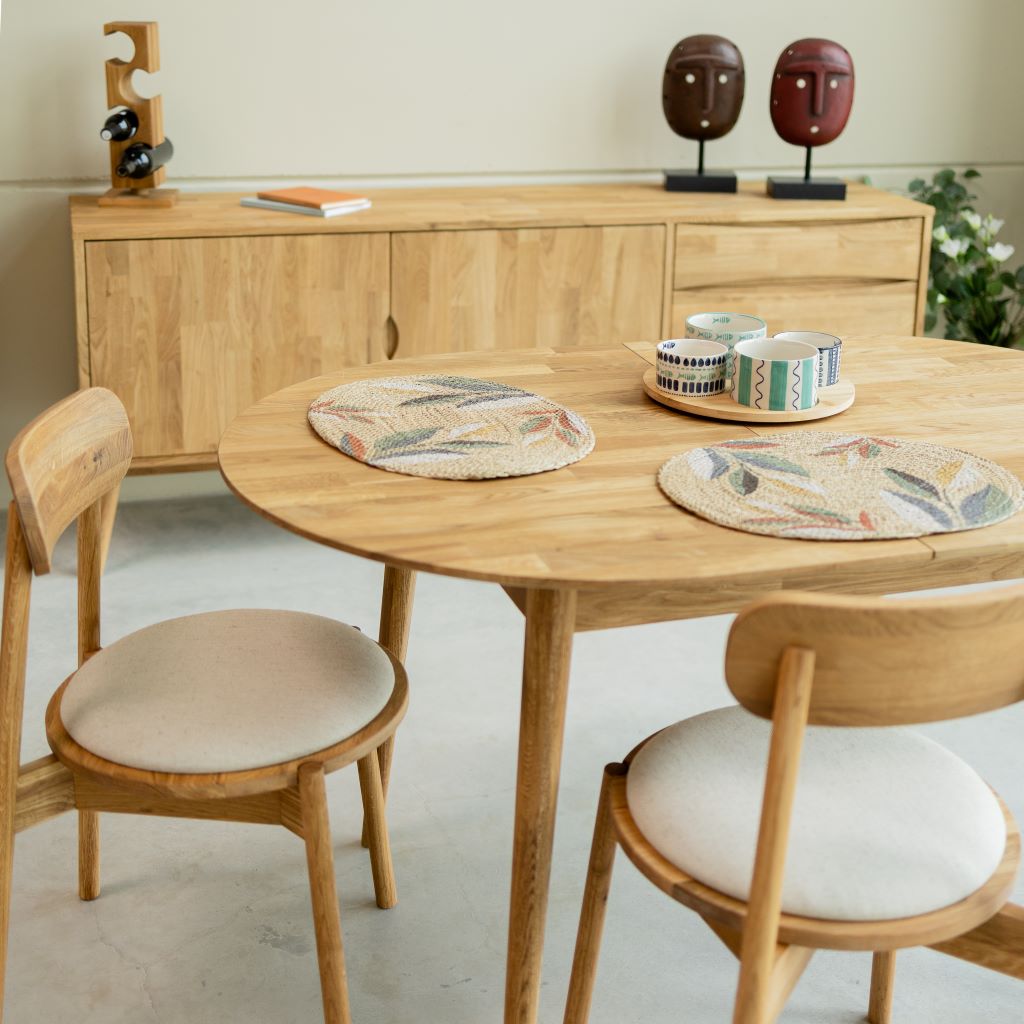 NordicStory Set Escandi solid wood table and 4 Paola chairs
