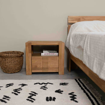 Bedside table made of solid oak Valencia, 52,8 x 40 x 45 cm. | NordicStory