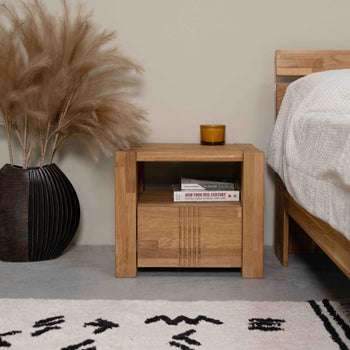 Bedside table made of solid oak Valencia, 52,8 x 40 x 45 cm. | NordicStory
