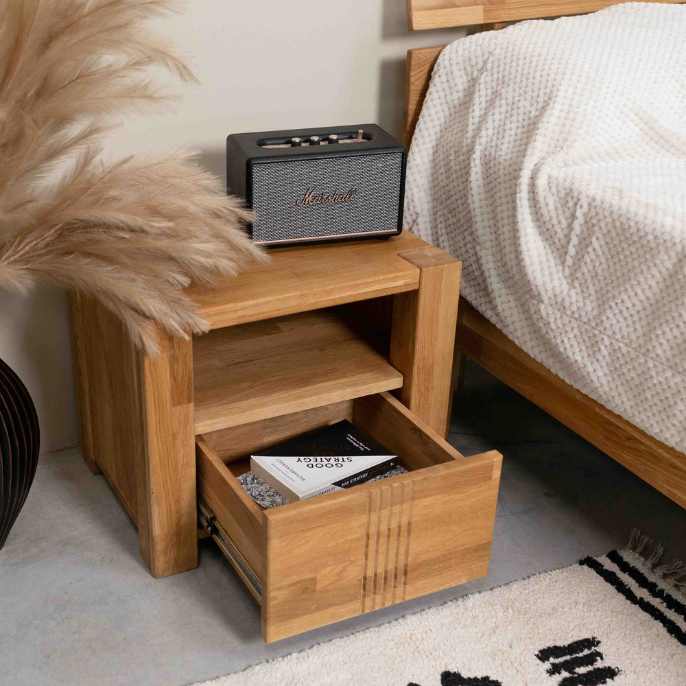 Bedside table made of solid oak Valencia, 52,8 x 40 x 45 cm. | NordicStory