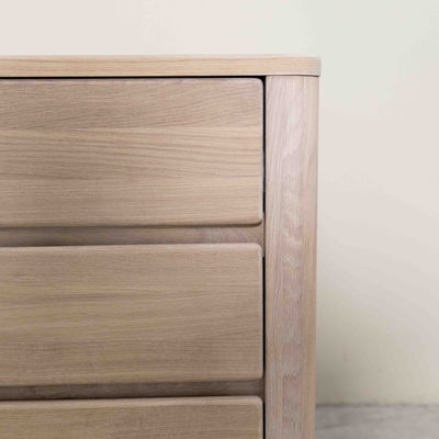 Elsa 30 oak solid wood coffee table, 56,4 x 44 x 55 cm. | NordicStory