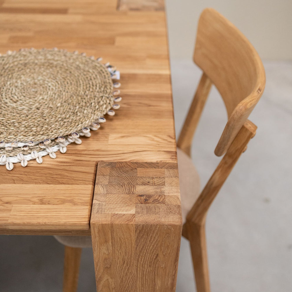 NordicStory Dining table in solid oak wood