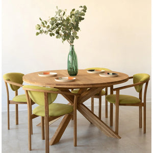 Round extendable dining table in solid oak Holger : NordicStory