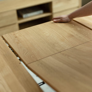 NordicStory Extending dining table made of solid oak wood