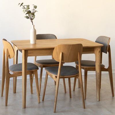 NordicStory Extending dining table made of solid oak wood