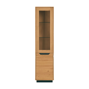 NordicStory_Vitrine_of_maciza_wood_sustainable_oak_stool_for_the_salon