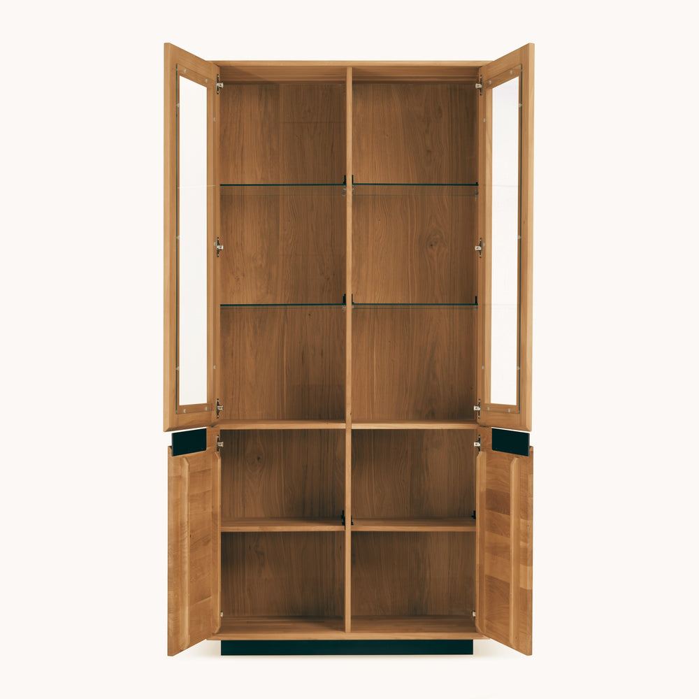 NordicStory_Vitrine_of_wood_maciza_oak_sustainable_vitrine_modern_vitrine
