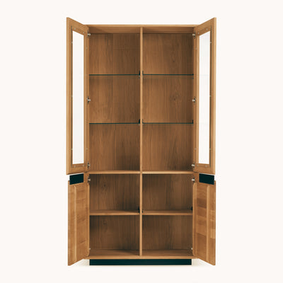 NordicStory_Vitrine_of_wood_maciza_oak_sustainable_vitrine_modern_vitrine