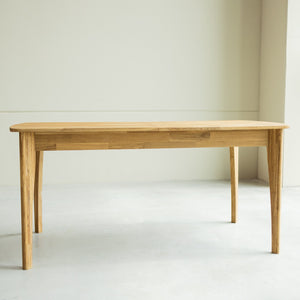  NordicStory Extending dining table in solid sustainable oak wood