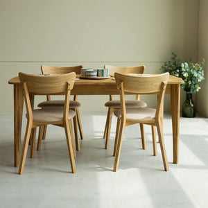  NordicStory Extending dining table in solid sustainable oak wood