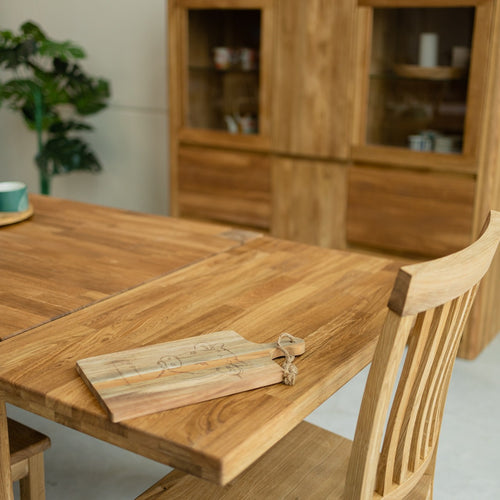 Extending dining table in solid sustainable oak wood