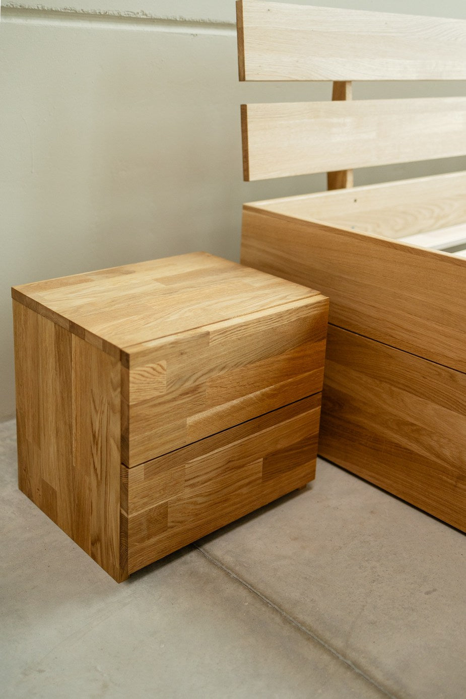 NordicStory Bedside table in solid sustainable oak wood