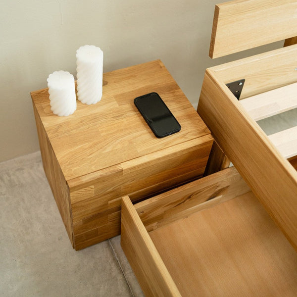 NordicStory Sustainable bedside table in solid oak wood