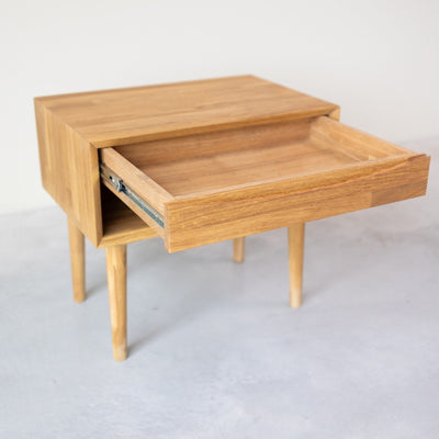 NordicStory Bedside table in solid oak wood