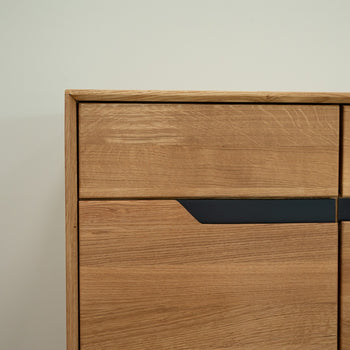 NordicStory Bremen 2 solid oak sideboard, 135 x 42 x 90 cm.