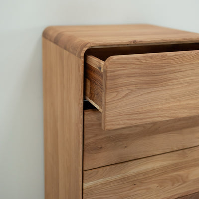 NordicStory Geneva 1 solid oak chest of drawers, 50 x 42 x 126 cm.