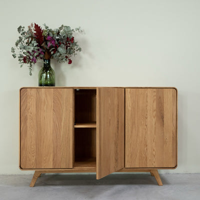 NordicStory Geneva 2 solid oak sideboard, 134 x 45 x 86 cm.