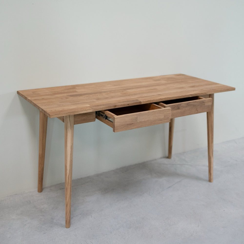 NordicStory Escandi 1 desk in solid oak 140 x 60 x 75 cm.