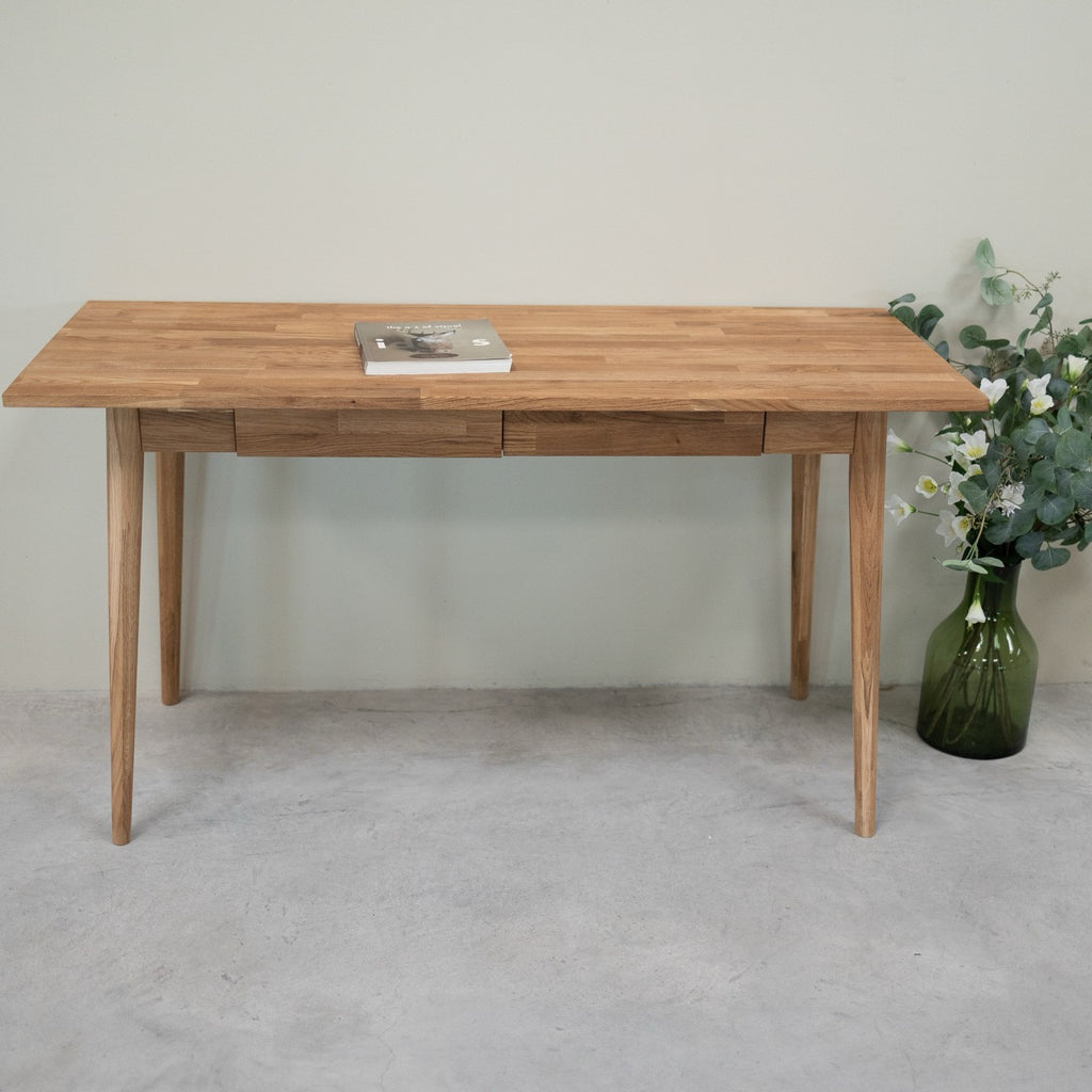 NordicStory Escandi 1 desk in solid oak 140 x 60 x 75 cm.