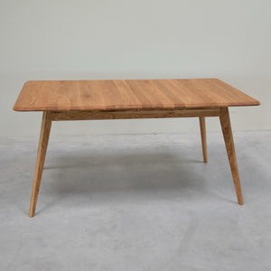 NordicStory Extending dining table in solid oak wood Geneva