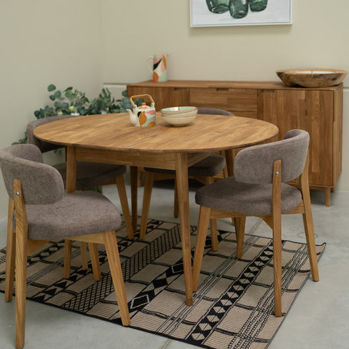 Round extendable dining table in solid oak Escandi 6, 93-123 x 93 x 75 cm | NordicStory