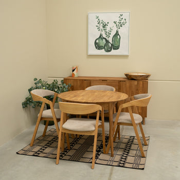 NordicStory Round extendable dining table in solid oak "Escandi 3" Oak.