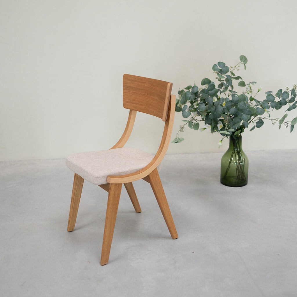 VESKOR Pack of 2 or 4 Dining Chairs in Solid Oak Lucas, Gray or Beige Upholstery